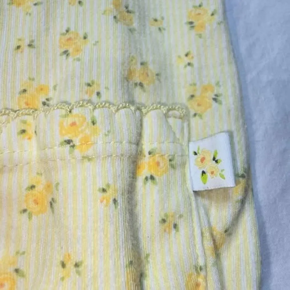 Vintage Carter's baby 9 months super cute yellow roses summer outfit romper